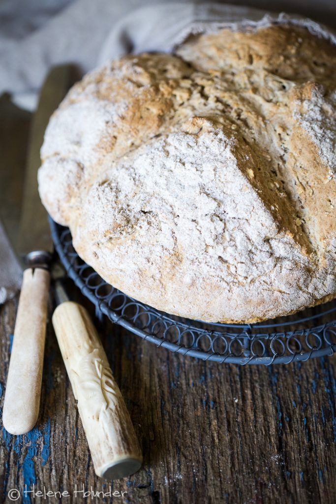 Brot ohne Hefe - Soda Bread - Helene Holunder